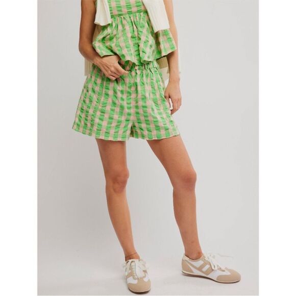 New Free People Get Free Seersucker Green and Pink Checkered pull on Shorts New Free People Get Free Seersucker Green and Pink Checkered pull on Shorts